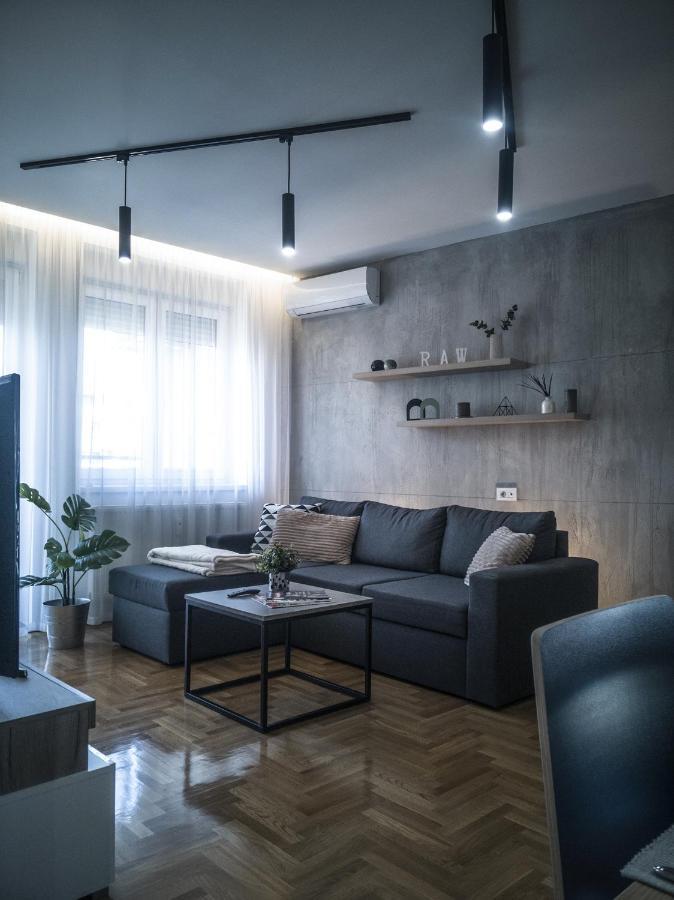 Raw Industrial City Apartment Subotica Extérieur photo