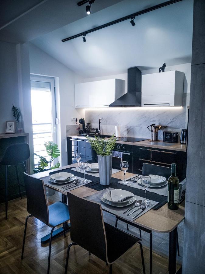 Raw Industrial City Apartment Subotica Extérieur photo