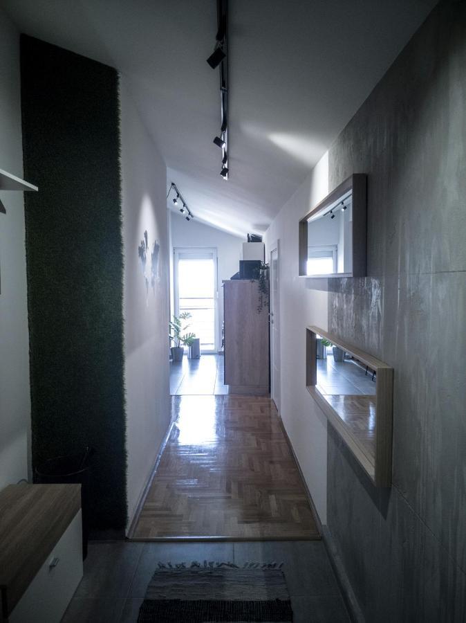 Raw Industrial City Apartment Subotica Extérieur photo