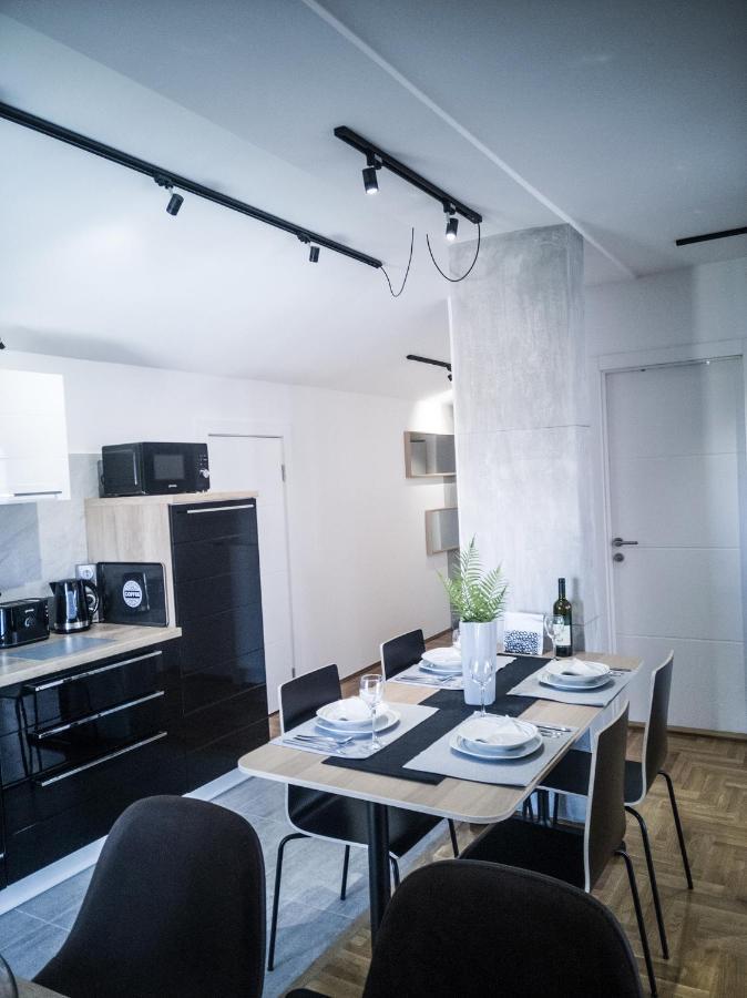 Raw Industrial City Apartment Subotica Extérieur photo