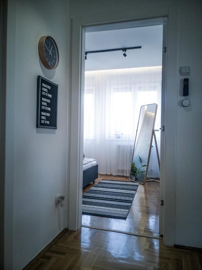 Raw Industrial City Apartment Subotica Extérieur photo