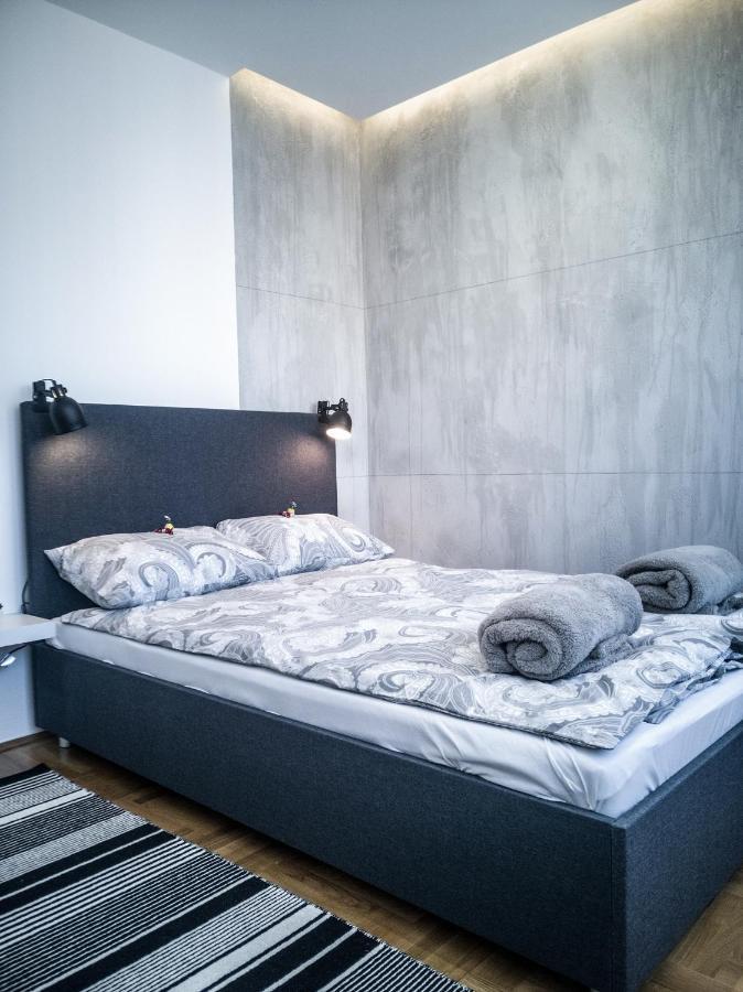 Raw Industrial City Apartment Subotica Extérieur photo